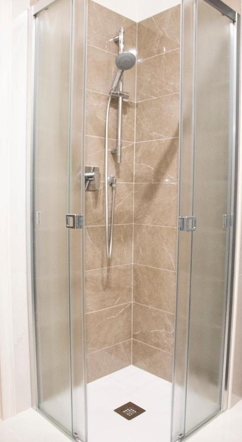 פקינו Athena Rooms With Private Spa מראה חיצוני תמונה