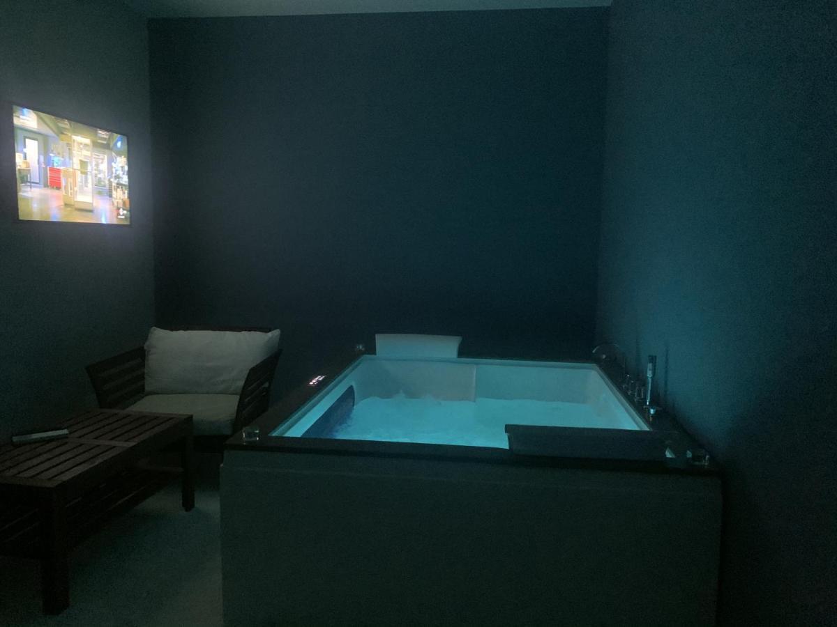 פקינו Athena Rooms With Private Spa מראה חיצוני תמונה